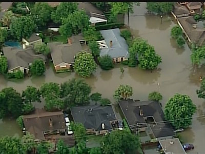 Houston City Council approves raising some Meyerland homes.